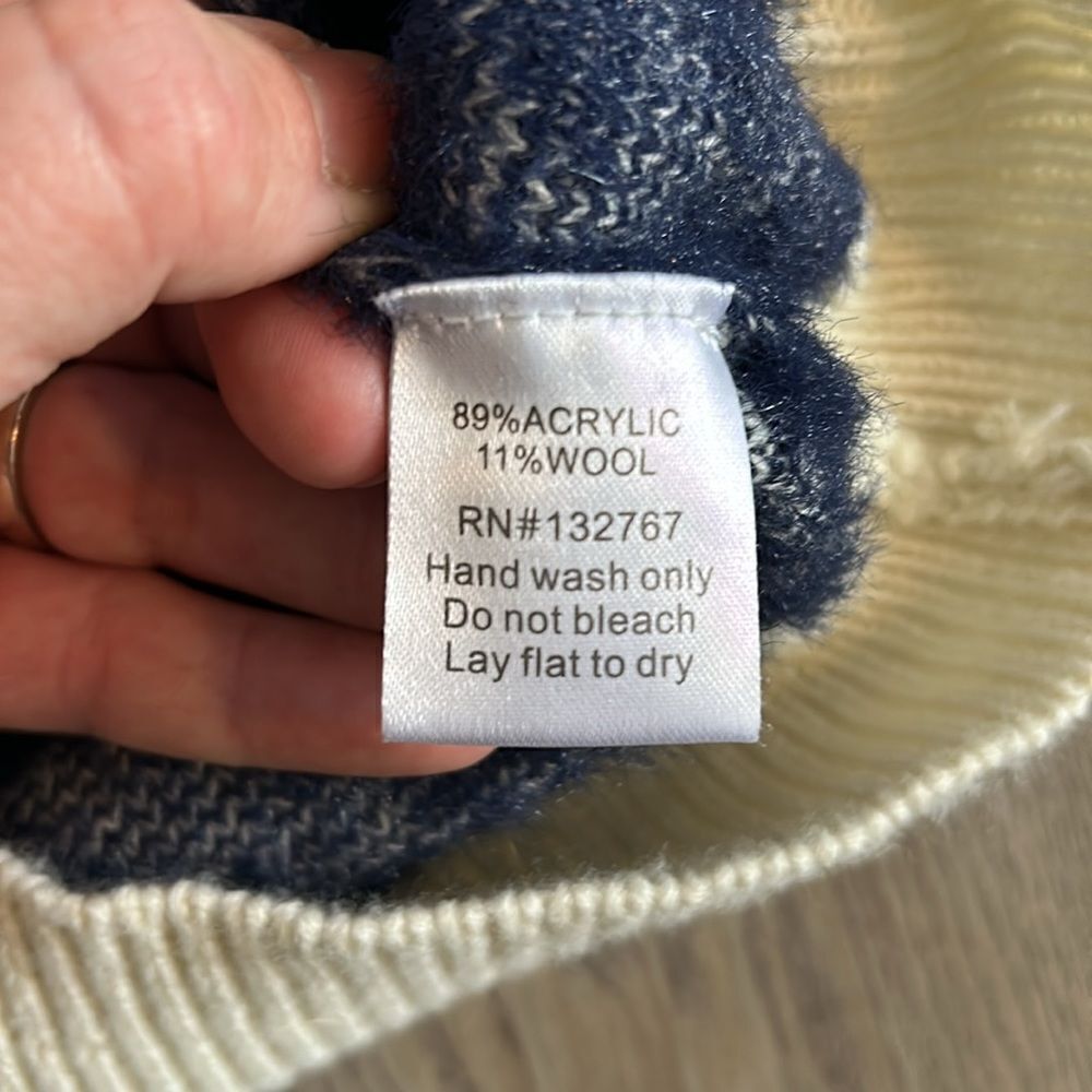 BACIANO WOOL BLEND TUNIC SWEATER EEEUC RETAILS OVER $150 SIZE SM - Picture 5 of 5